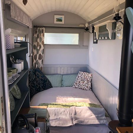 Appartamento Bronllys Farm Coastal Self-Catering Llanelli Esterno foto