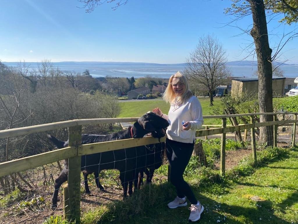 Appartamento Bronllys Farm Coastal Self-Catering Llanelli Esterno foto