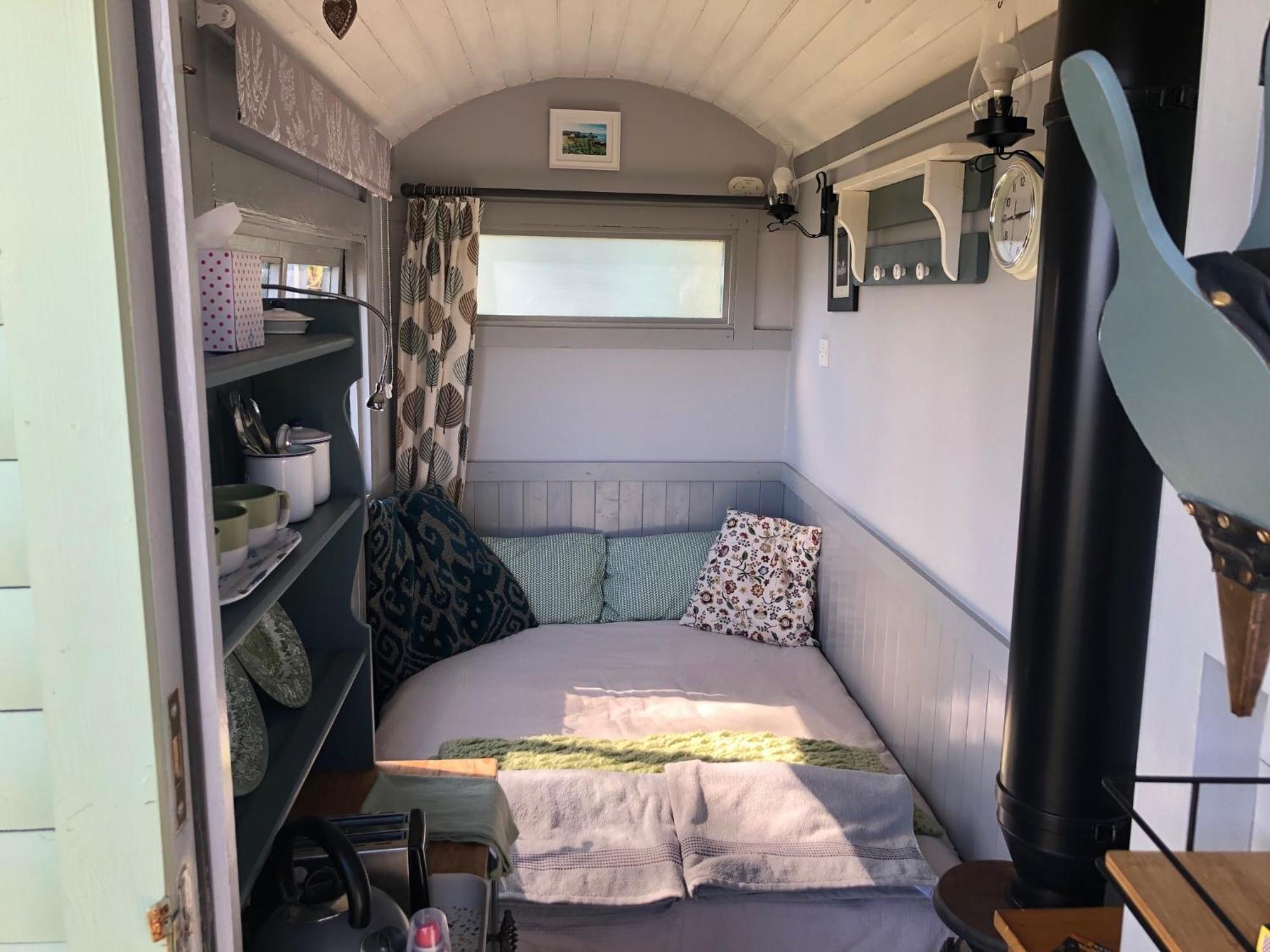 Appartamento Bronllys Farm Coastal Self-Catering Llanelli Esterno foto