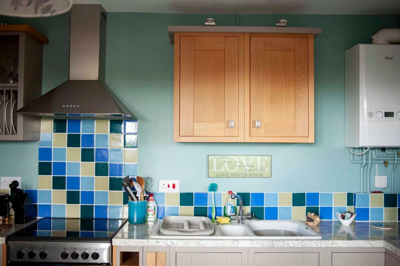 Appartamento Bronllys Farm Coastal Self-Catering Llanelli Esterno foto